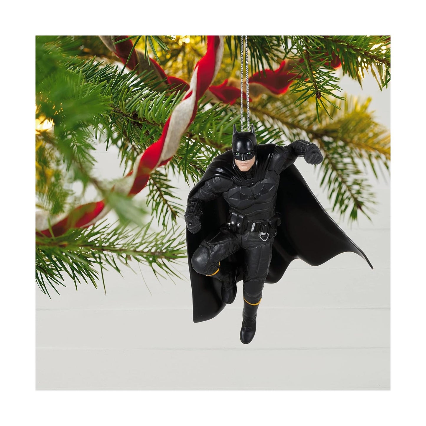 2022 The Batman Hallmark Ornament (Super Heroes) QXI7015