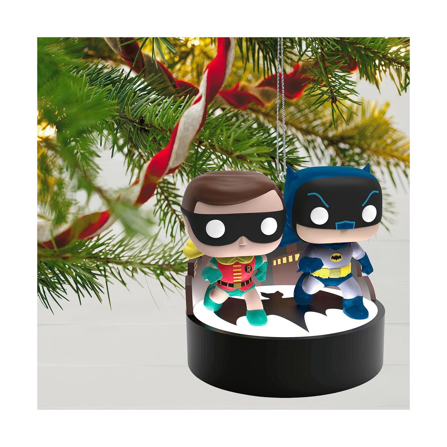 2023 Batman and Robin Funko Pop! Hallmark Ornament (Super Heroes) QXI6299