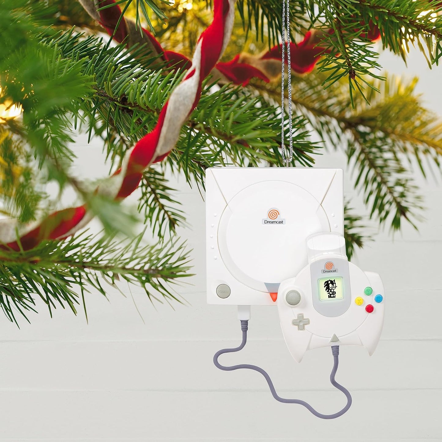 2023 SEGA Dreamcast Console Hallmark Ornament (Game Console) QXI7457