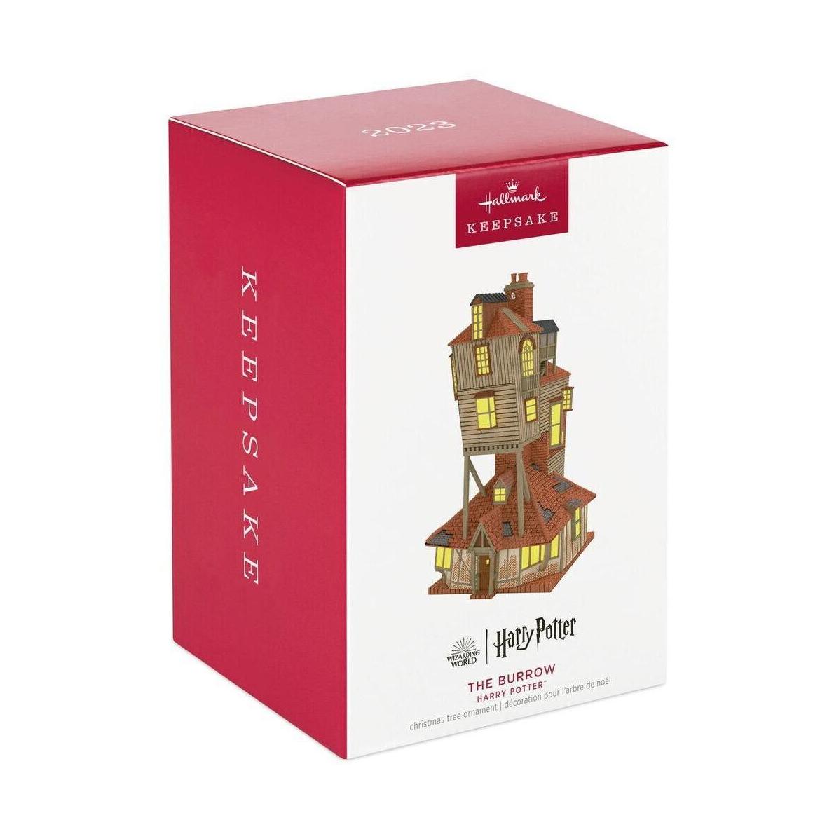 2023 The Burrow Hallmark Ornament (Harry Potter) QXI6287