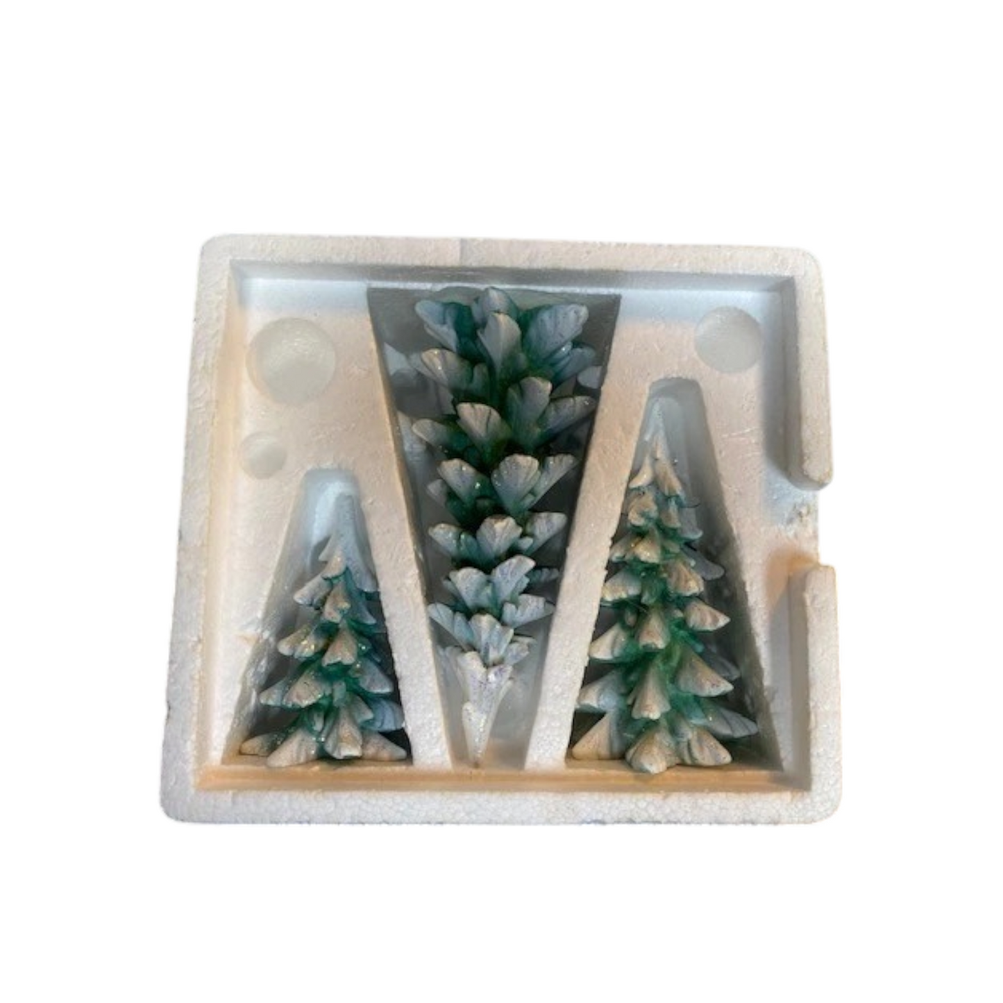 1997 “Wintergreen Pines” (Set of 3) – Department 56 Village Accessories – Item #52660