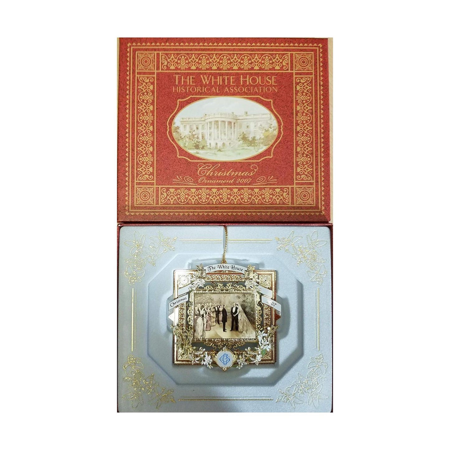 P39573 2007 Christmas Ornament (The White House Historical Association) Image1