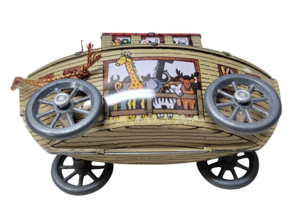 1988 Noah's Ark Hallmark Ornament (Noah's Ark) QX4904