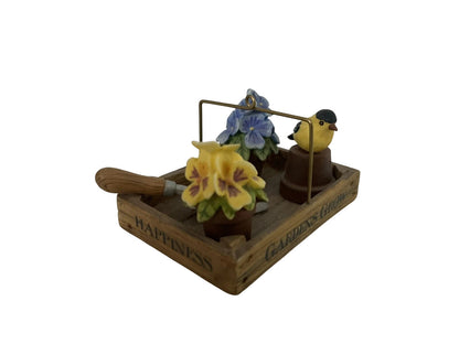 2006 Gardens Grow Happiness Hallmark Ornament (Marjolein Bastin) QEO8283