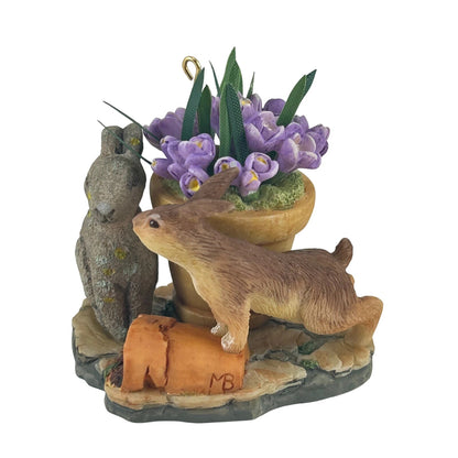 2006 Find Yourself in the Garden Hallmark Ornament (Marjolein Bastin) QEO8286