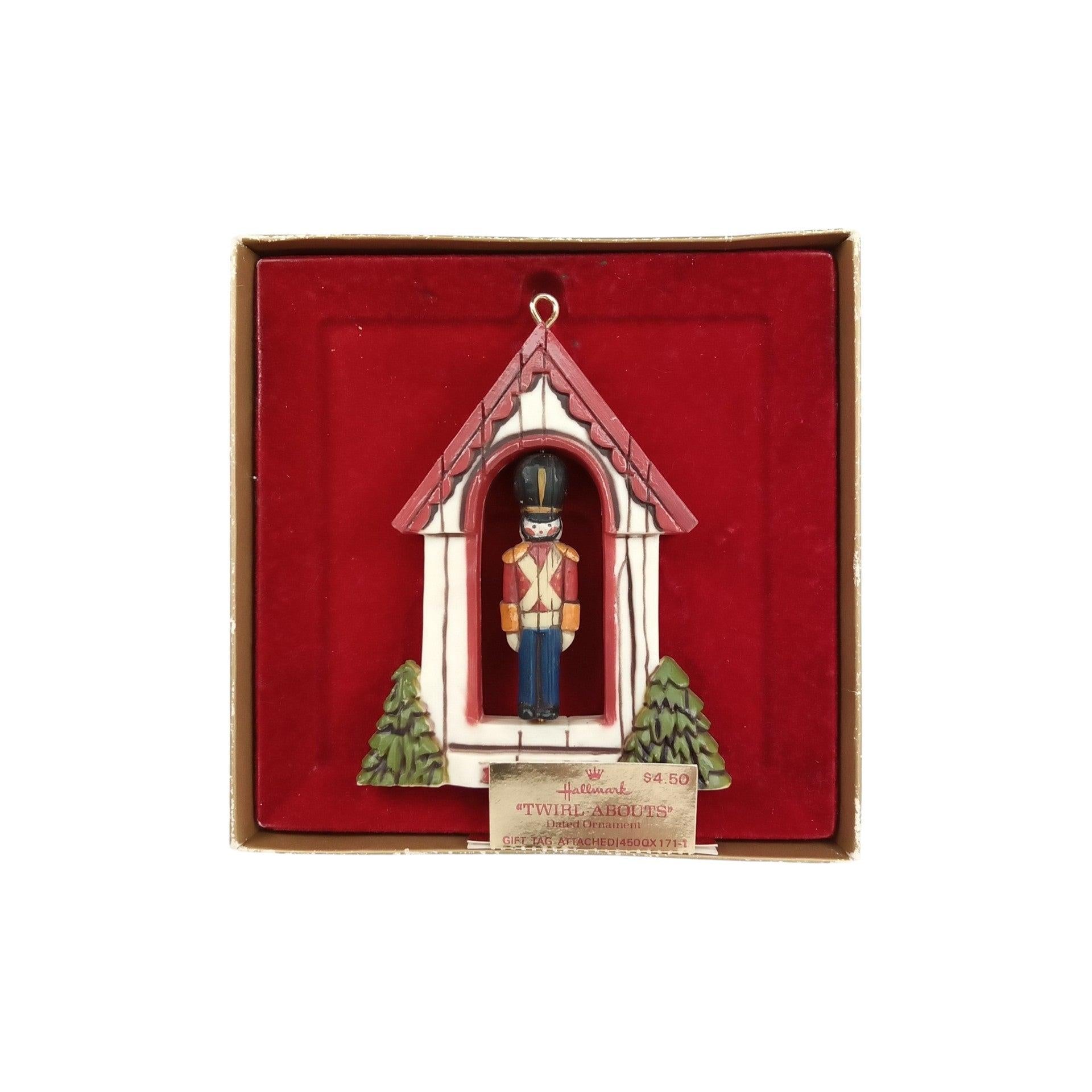 1976 Soldier (Twirl-Abouts) Hallmark Ornament QX173-1 Image2