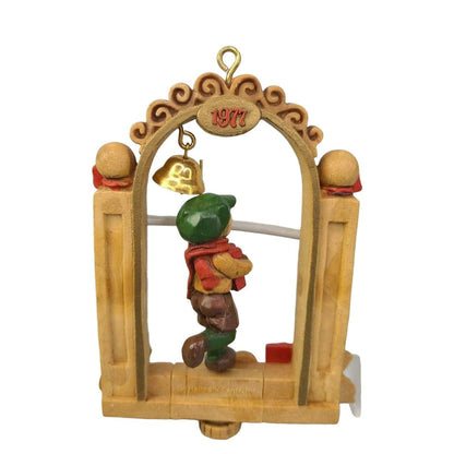 1977 The Bellringers Hallmark Ornament (The Bellringers) QX1922