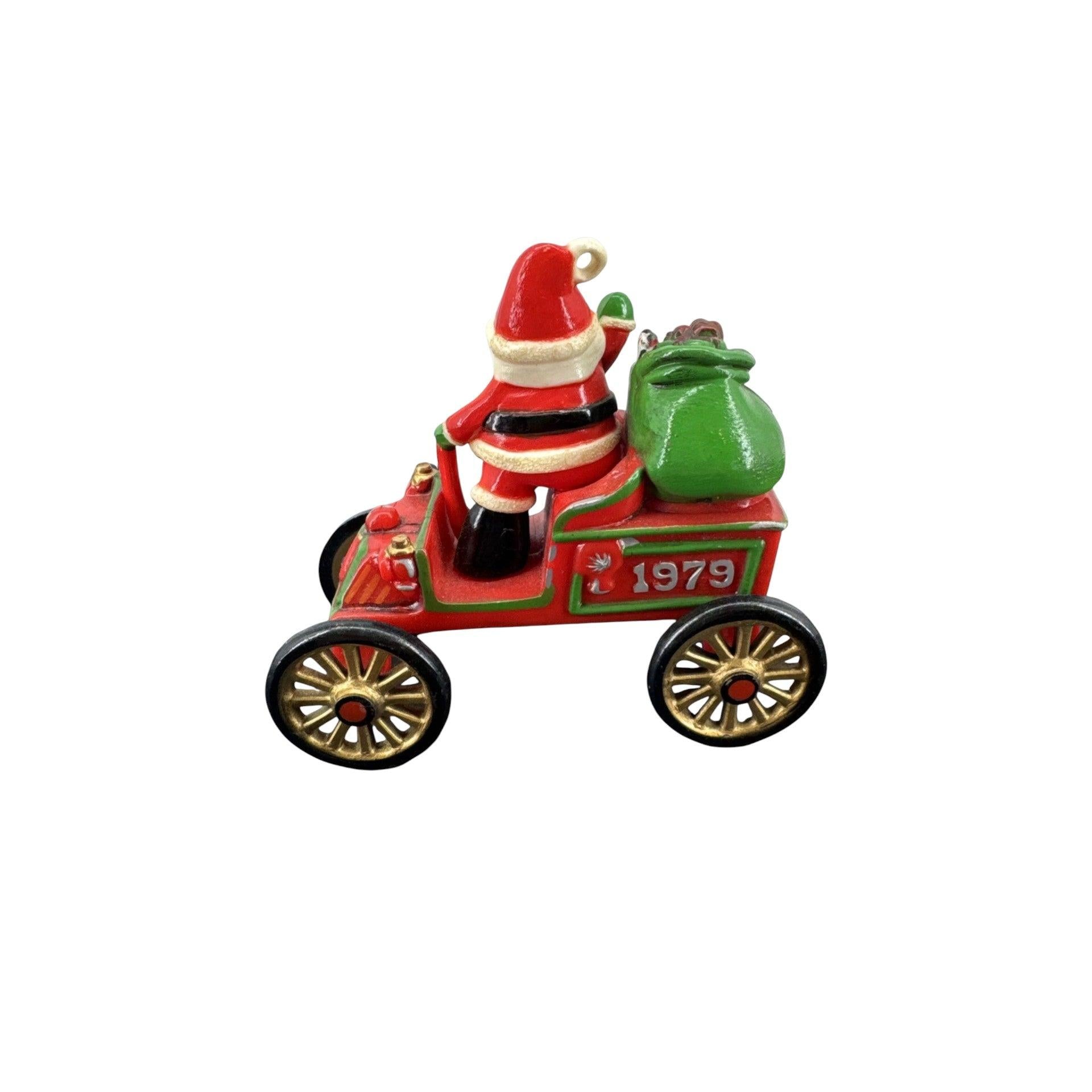 1979 Santa's Motorcar (Here Comes Santa) Hallmark Ornament QX1559 Image5