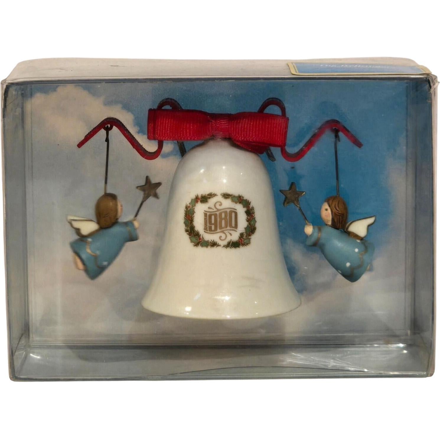 1980 Angels with Stars Hallmark Ornament (The Bellringers) QX1574