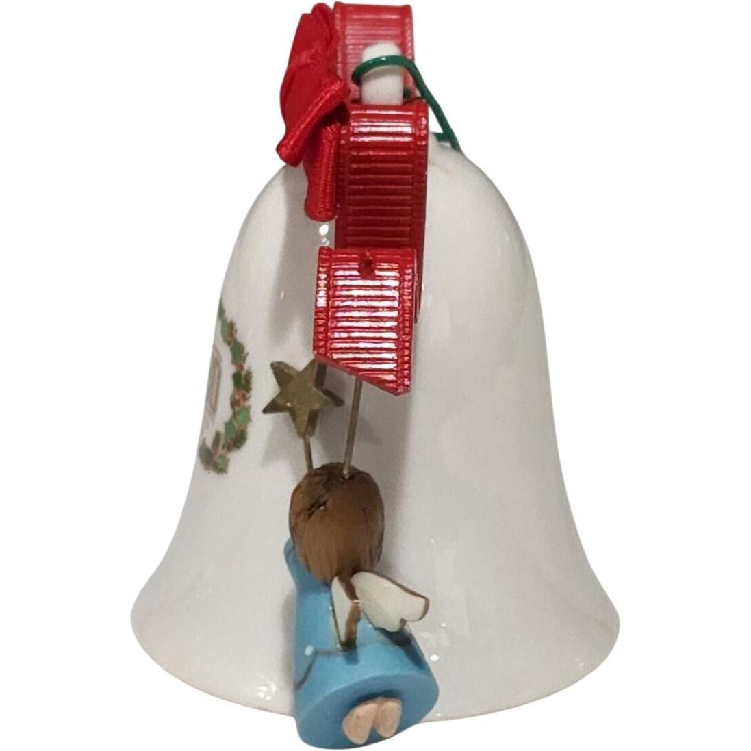 1980 Angels with Stars Hallmark Ornament (The Bellringers) QX1574