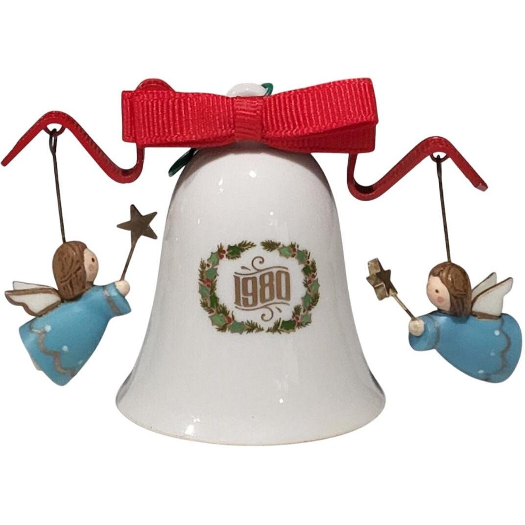 1980 Angels with Stars Hallmark Ornament (The Bellringers) QX1574