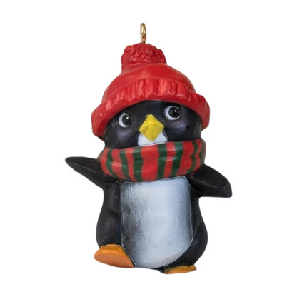 1981 Perky Penguin Hallmark Ornament (Penguins) QX4095 Image1