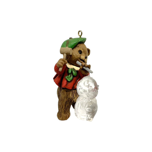 1981 The Ice Sculptor Hallmark Ornament (Teddy Bear) QX4322 Image1