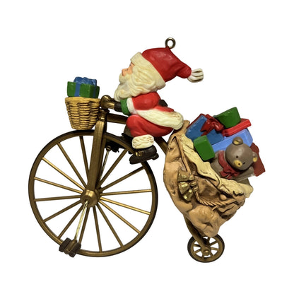1982 Cycling Santa Hallmark Ornament (Santa Claus) QX4355