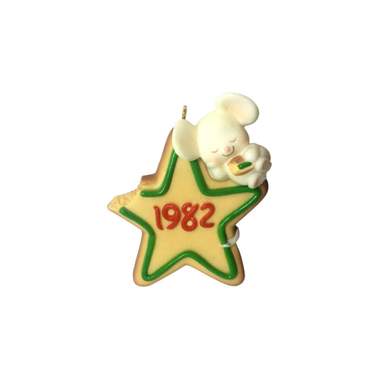 1982 Cookie Mouse Hallmark Ornament (Mouse) QX4546 Image1