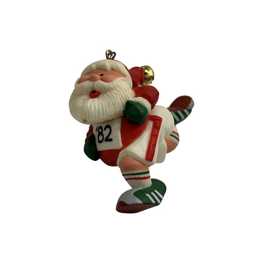 1982 Jogging Santa Hallmark Ornament (Santa Claus) QX4576 Image1