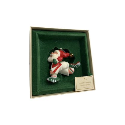 1982 Jogging Santa Hallmark Ornament (Santa Claus) QX4576 Image3