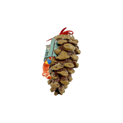 1982 Pinecone Home Hallmark Ornament (Mouse) QX4613 Image5