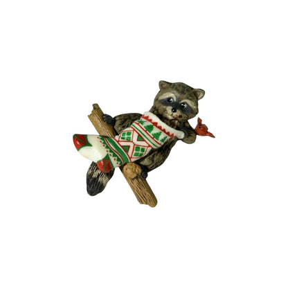 1982 Raccoon Surprise Hallmark Ornament (Raccoon) QX4793 Image3
