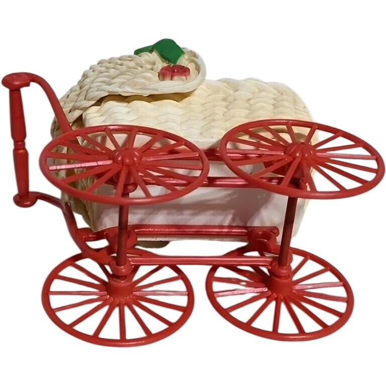 1983 GrandChild's 1st Christmas Hallmark Ornament (Baby's First Christmas) QX4309