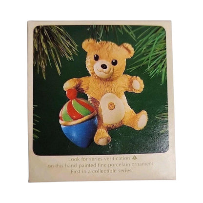 1983 Cinnamon Bear with Top (Porcelain Bear)
