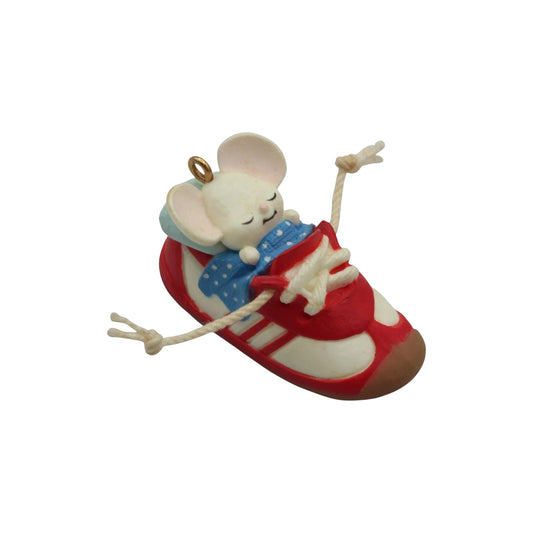 1983 Sneaker Mouse Hallmark Ornament (Mouse) QX4009 Image1