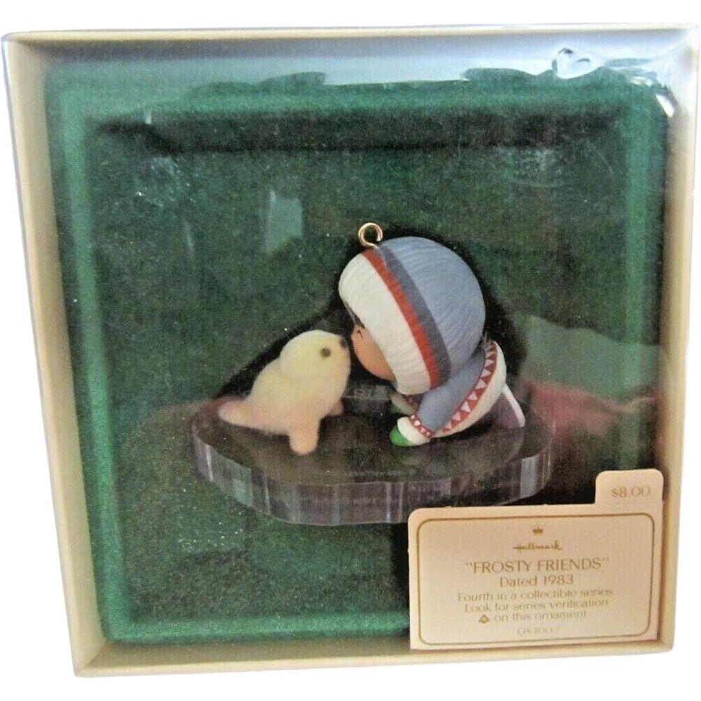 1983 White Seal Hallmark Ornament (Frosty Friends) qx4007