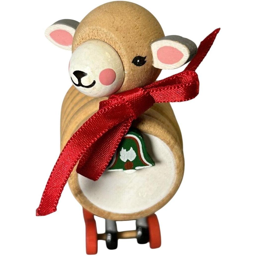 1984 Lamb Hallmark Ornament (Nostalgic Childhood) QX4394