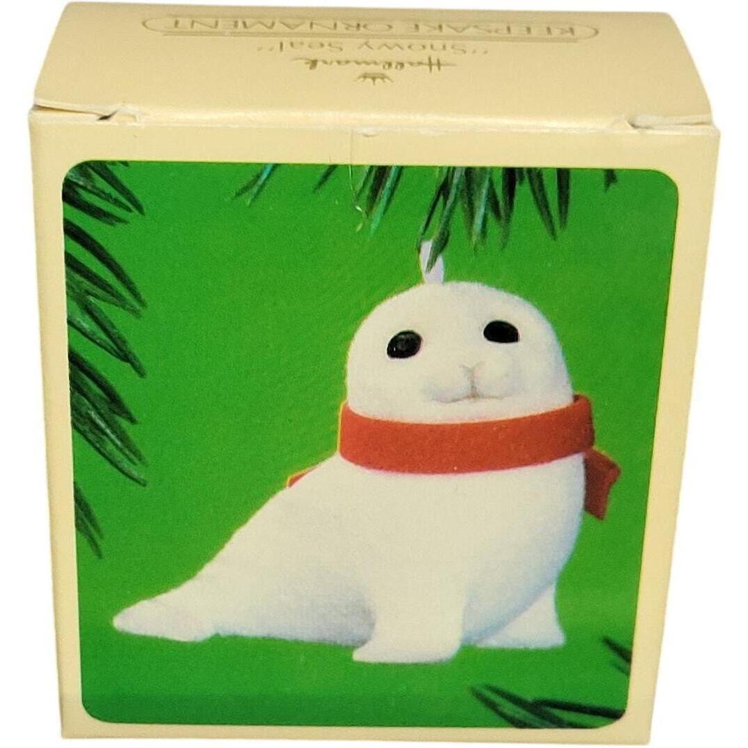 1984 Snowy Seal Hallmark Ornament (Seal) QX4501