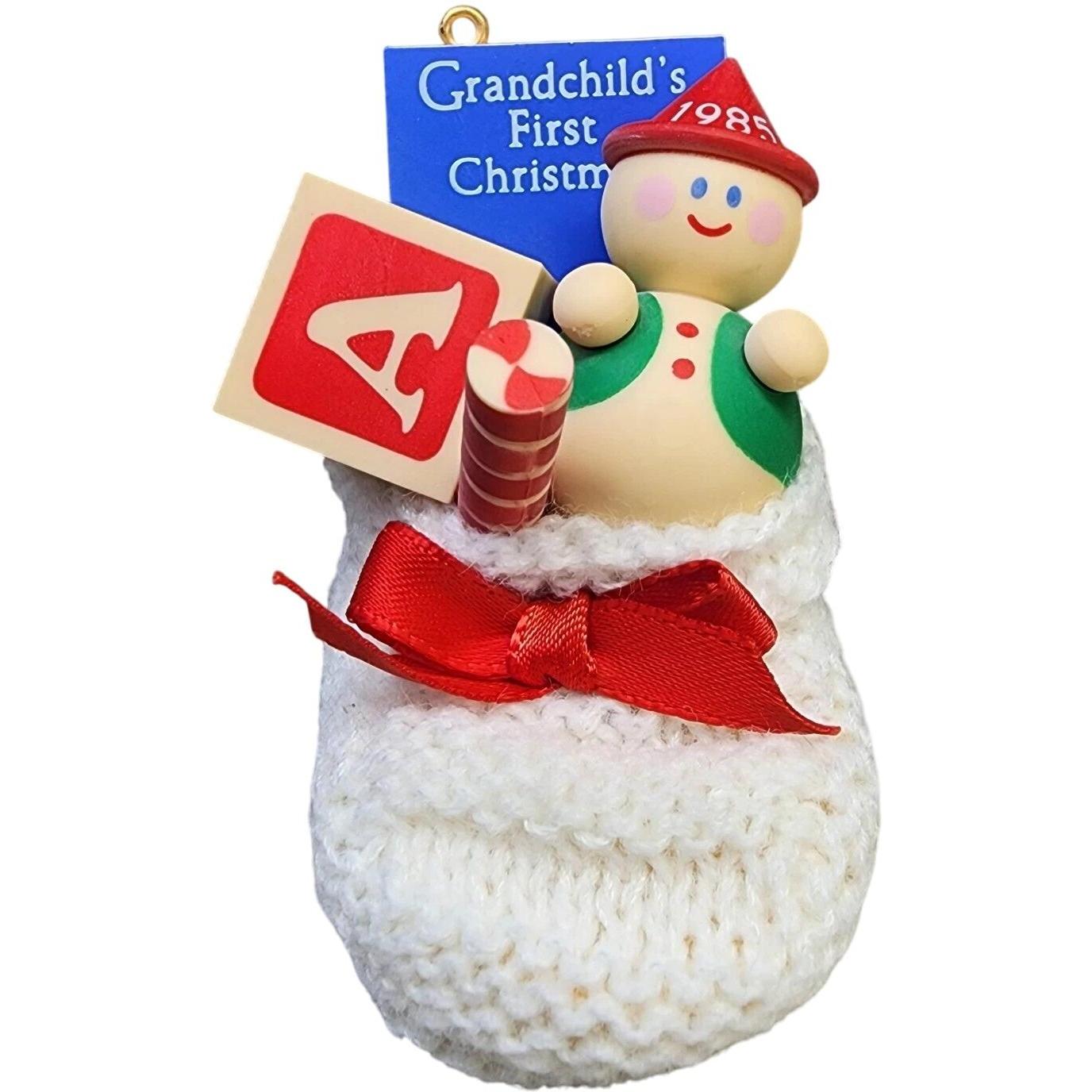 1985 GrandChild's First Christmas Hallmark Ornament (Baby's First Christmas) QX4955