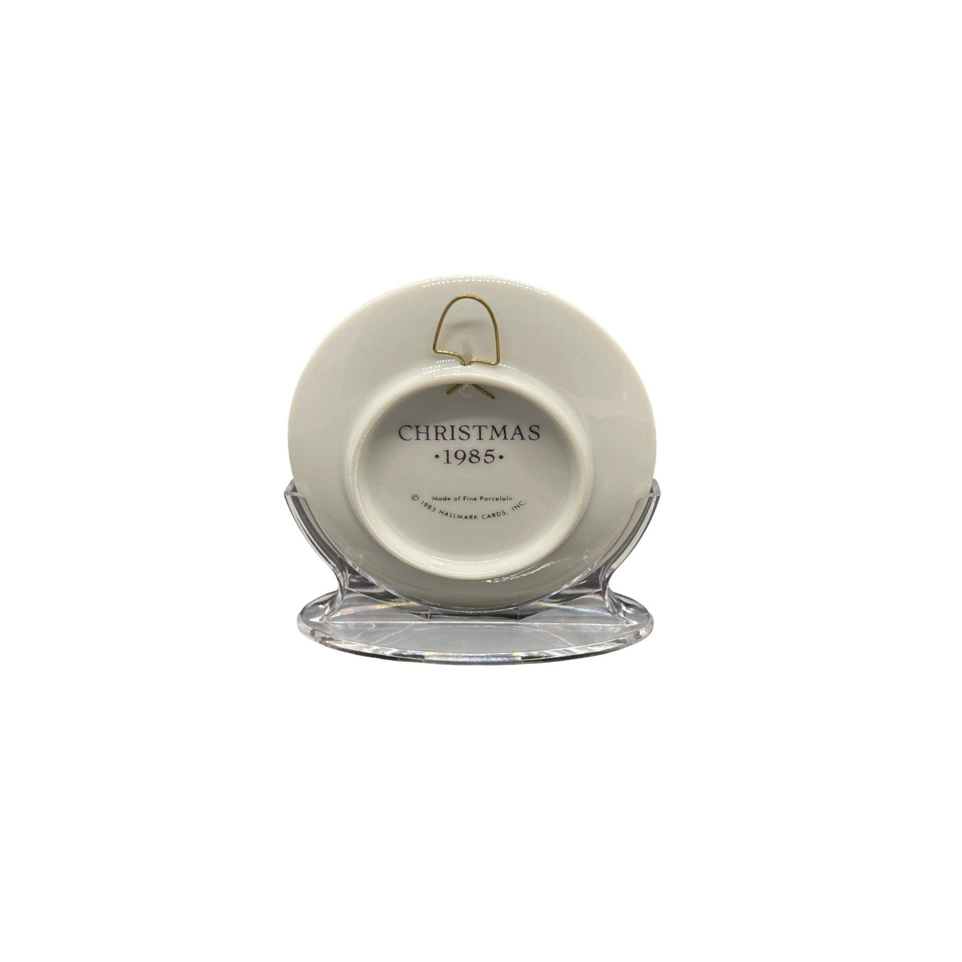 1985 Twenty-Five Years Together (Collector’s Plate) Hallmark Ornament QX500-5 Image3