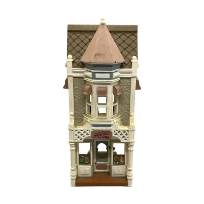 1986 Christmas Candy Shoppe Hallmark Ornament (Nostalgic Houses and Shops) QX4033 Image1