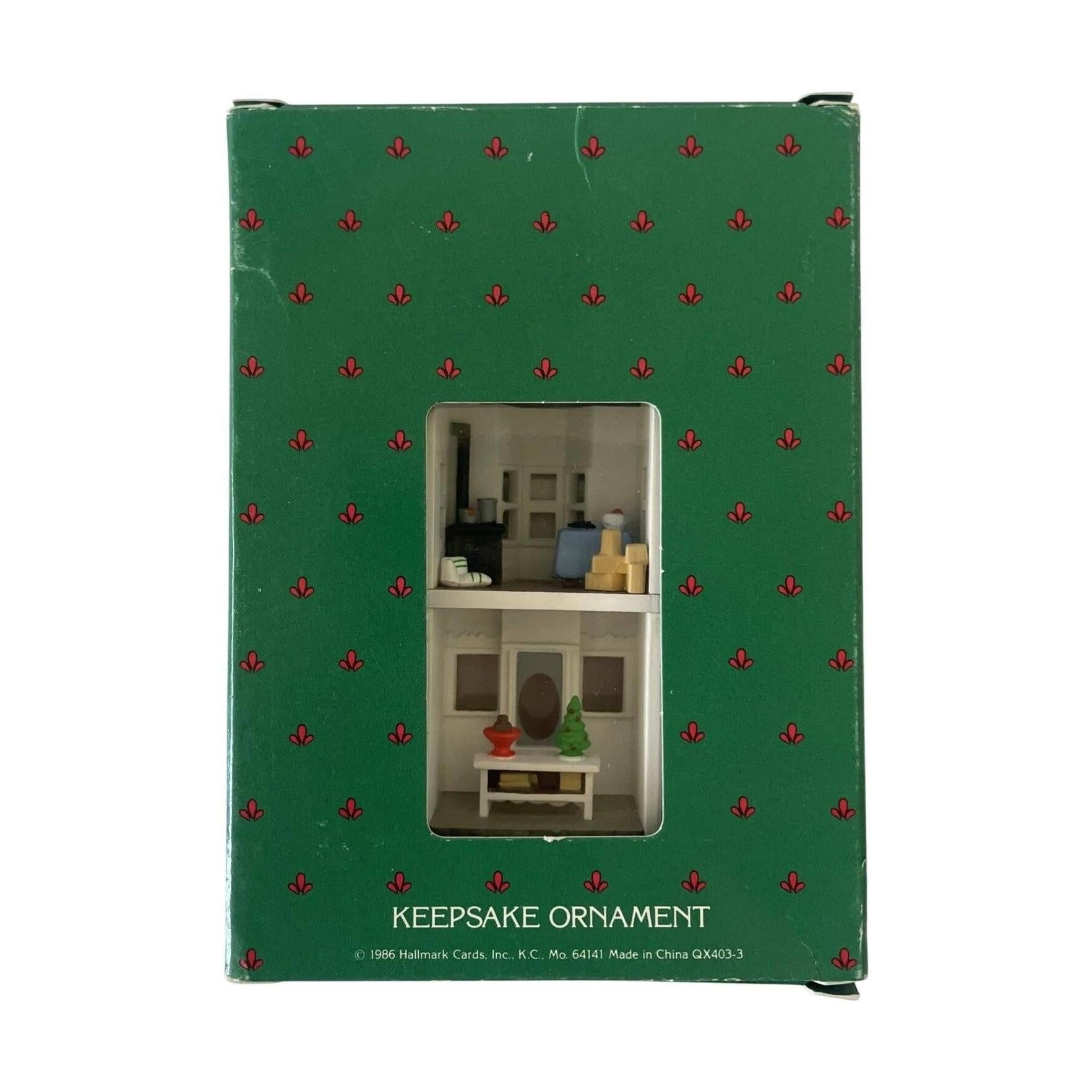 1986 Christmas Candy Shoppe Hallmark Ornament (Nostalgic Houses and Shops) QX4033 Image7
