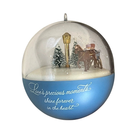 1986 Christmas Sleigh Ride Hallmark Ornament (Santa Claus) QLX7012