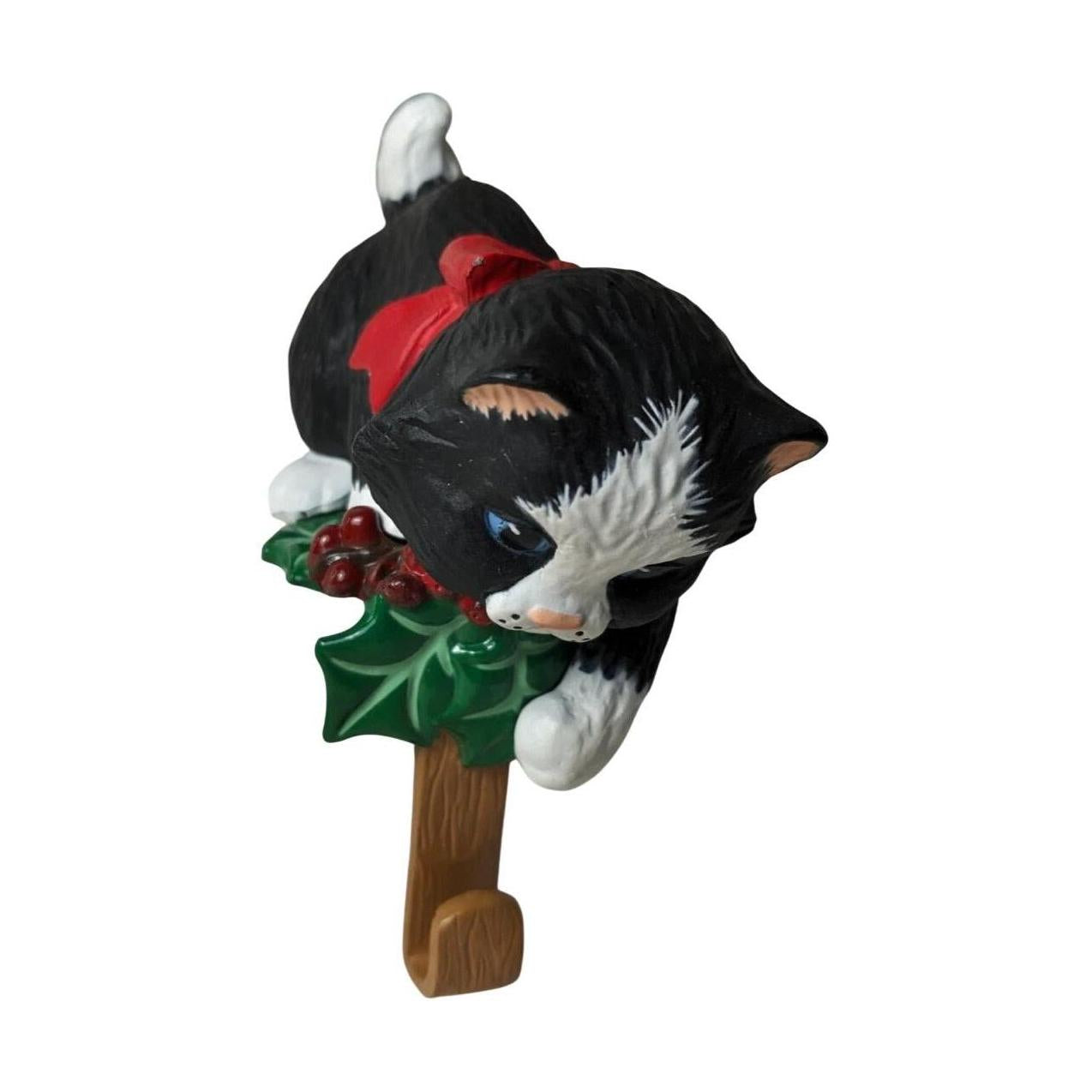 1986 Kitty Kat Stocking Hanger Hallmark Ornament (Kitten) QSH8126 Image1