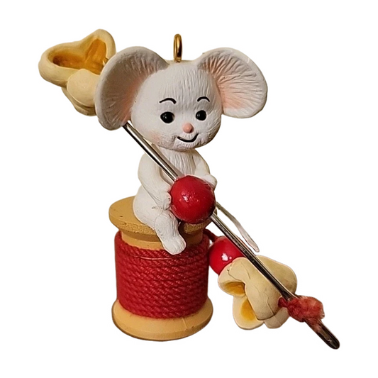 1986 Popcorn Mouse Hallmark Ornament (Mouse) QX4213 Image1
