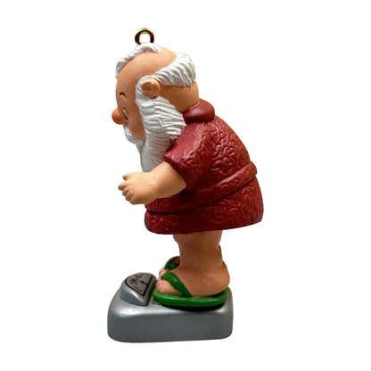 1986 Tipping the Scales Hallmark Ornament (Santa Claus) QX4186 Image3