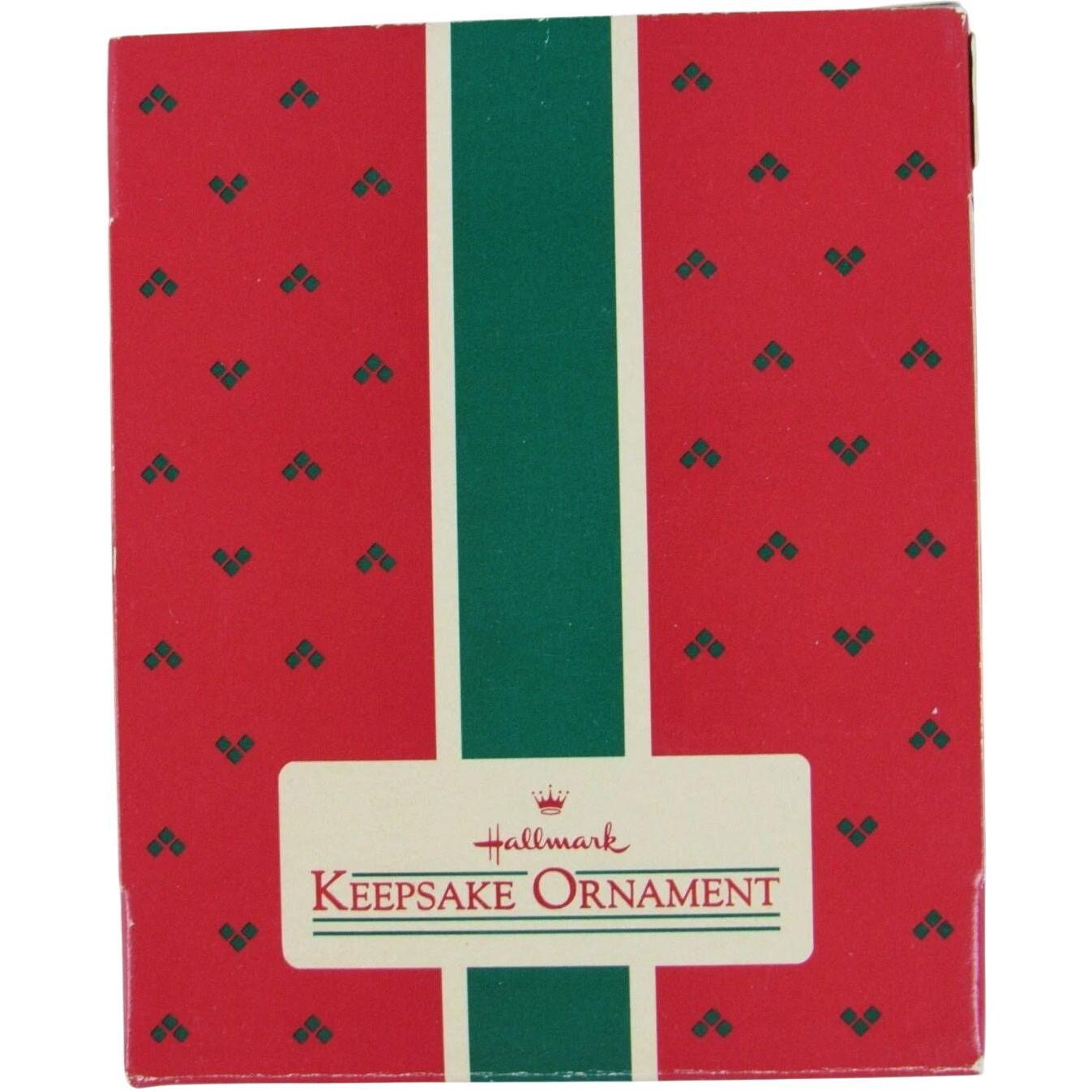 1987 Bright Christmas Dreams Hallmark Ornament (Crayola) QX4737