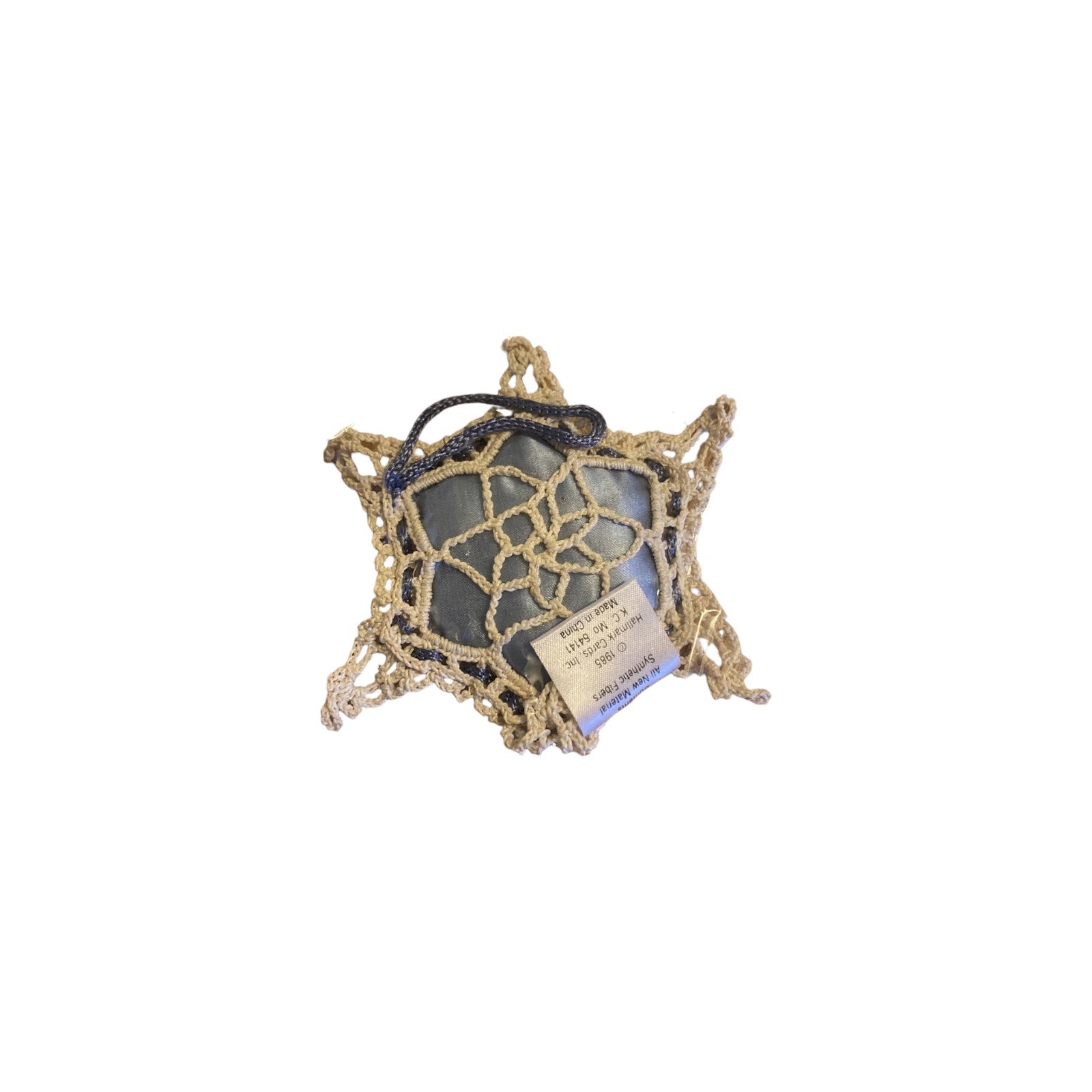 1987 Heirloom Snowflake (Satin and Crochet Ornament) Hallmark Ornament QX515-3 Image1