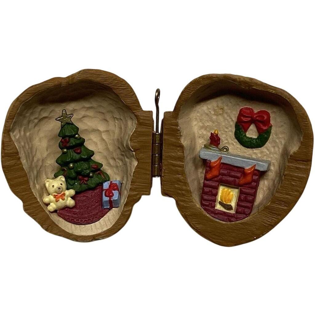 1987 In a Nutshell Hallmark Ornament (In a Nutshell) QX4697