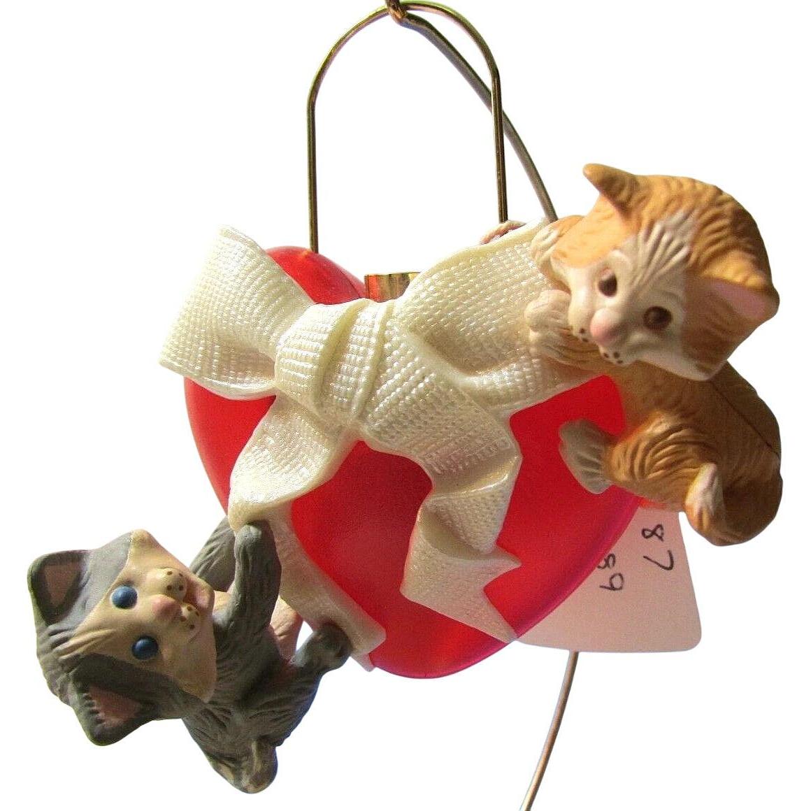 1987 Meowy Christmas (Lighted Kitten)