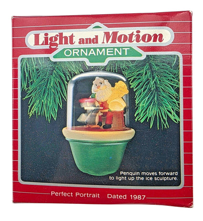 1987 Perfect Portrait Hallmark Ornament (Santa and Sparky) QLX7019