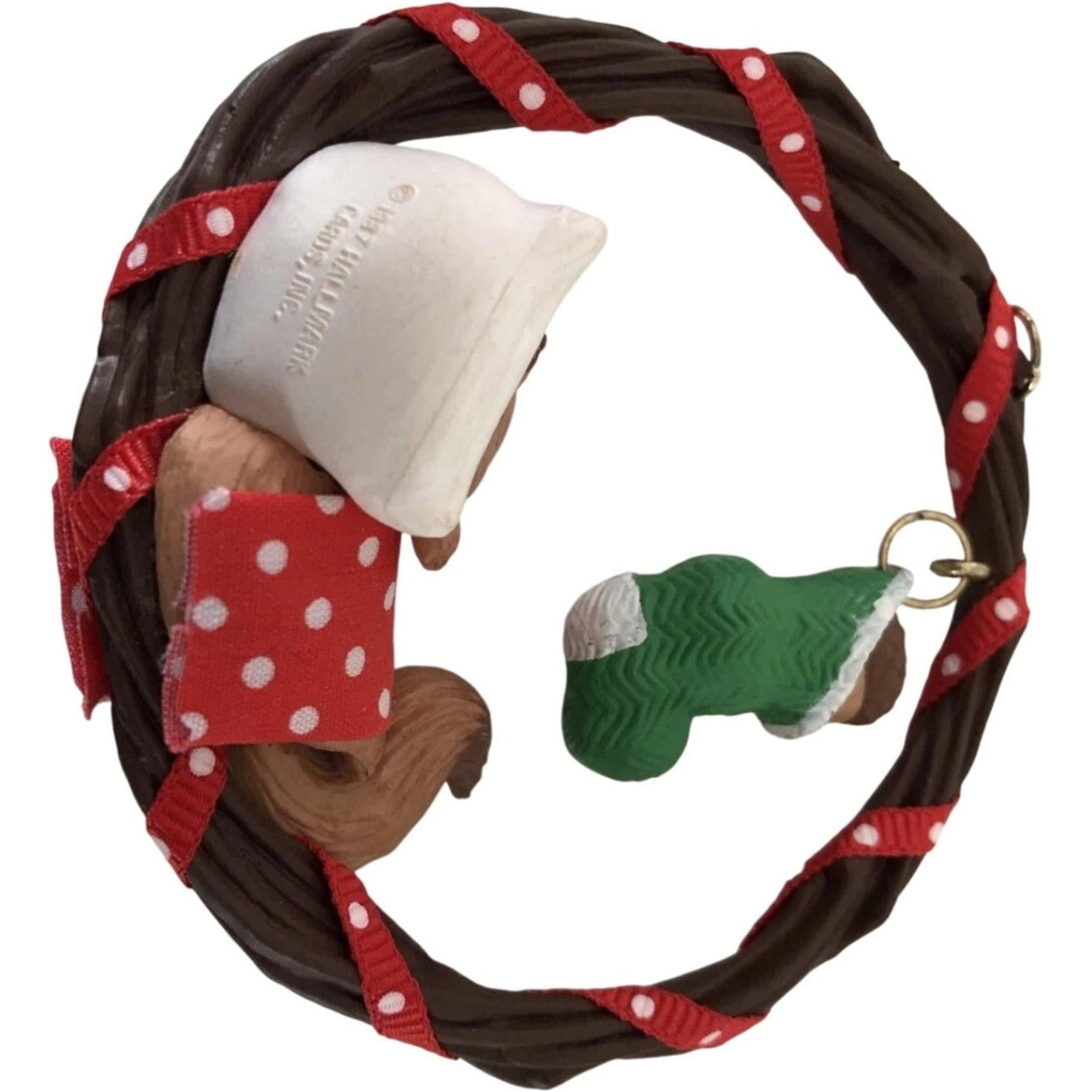 1987 Treetop Dreams Hallmark Ornament (Animal) QX4597