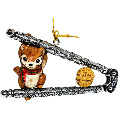 1988 A Chipmunk Holiday (Chipmunk & Squirrel)