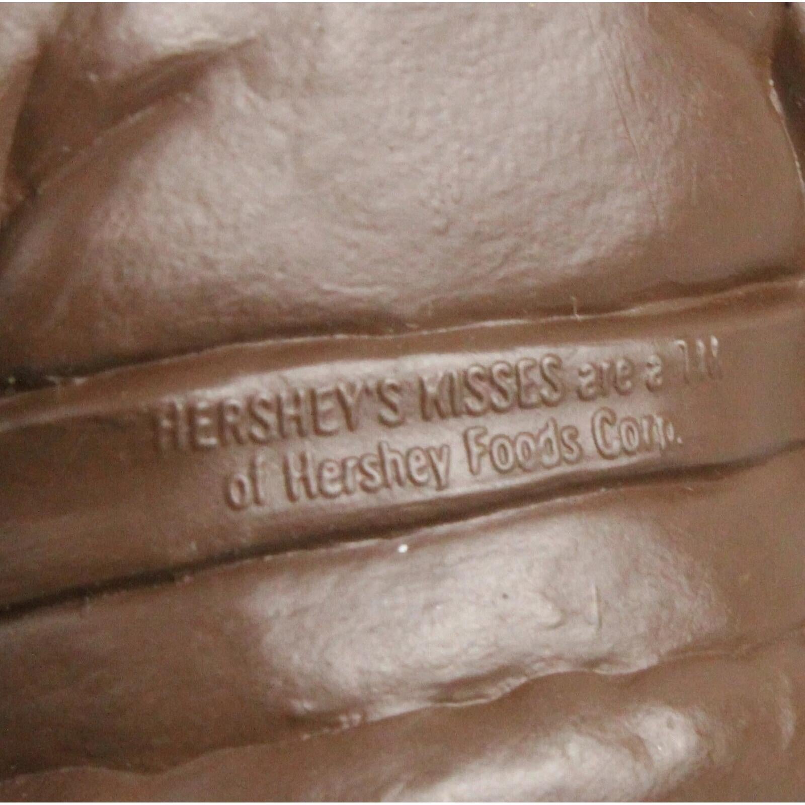 1988 A KISS From Santa Hallmark Ornament (Chocolate) QX4821