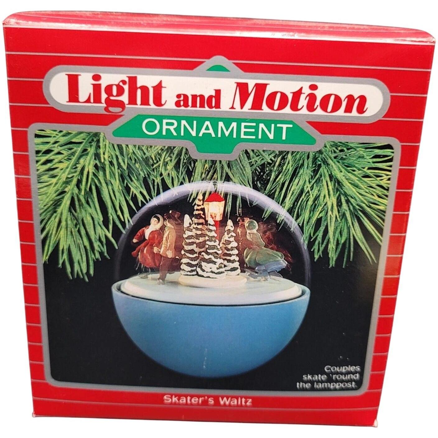 1988 Skater's Waltz Hallmark Ornament (Skate) QLX7201