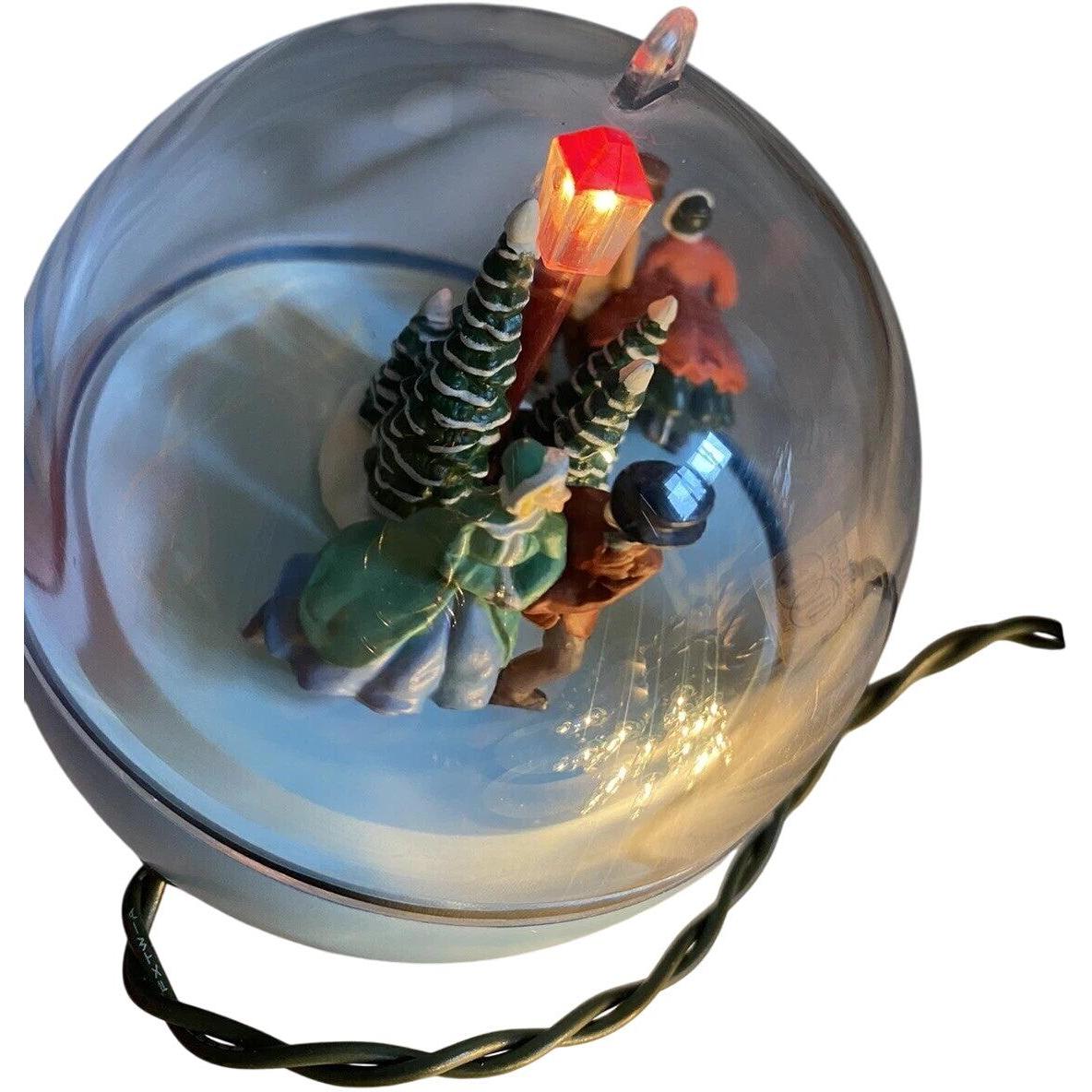 1988 Skater's Waltz Hallmark Ornament (Skate) QLX7201