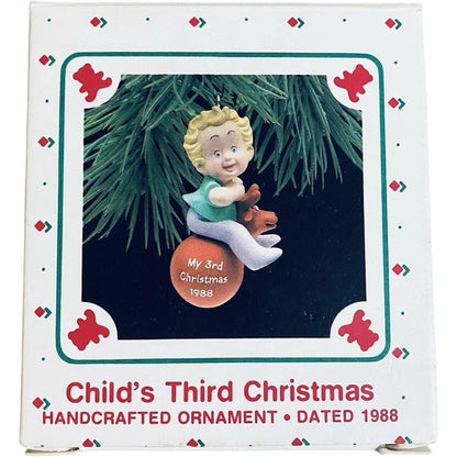 1988 Child's Third Christmas Hallmark Ornament (Child's Age Collection) QX4714