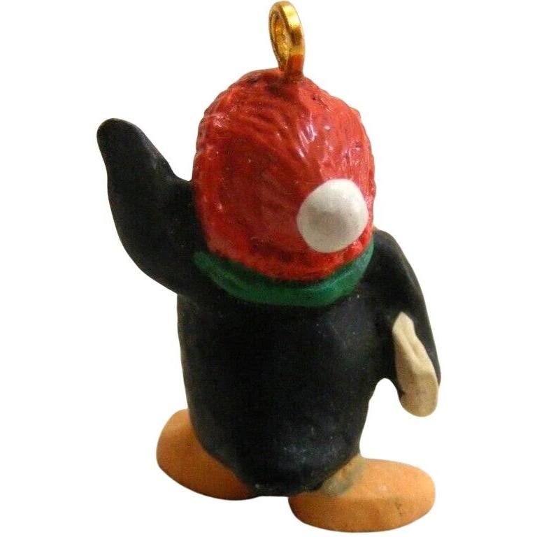 1988 Gift Hallmark Ornament (Penguin Pal) QXM5631