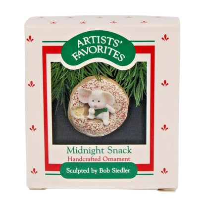 1988 Midnight Snack Hallmark Ornament (Mouse) QX4104